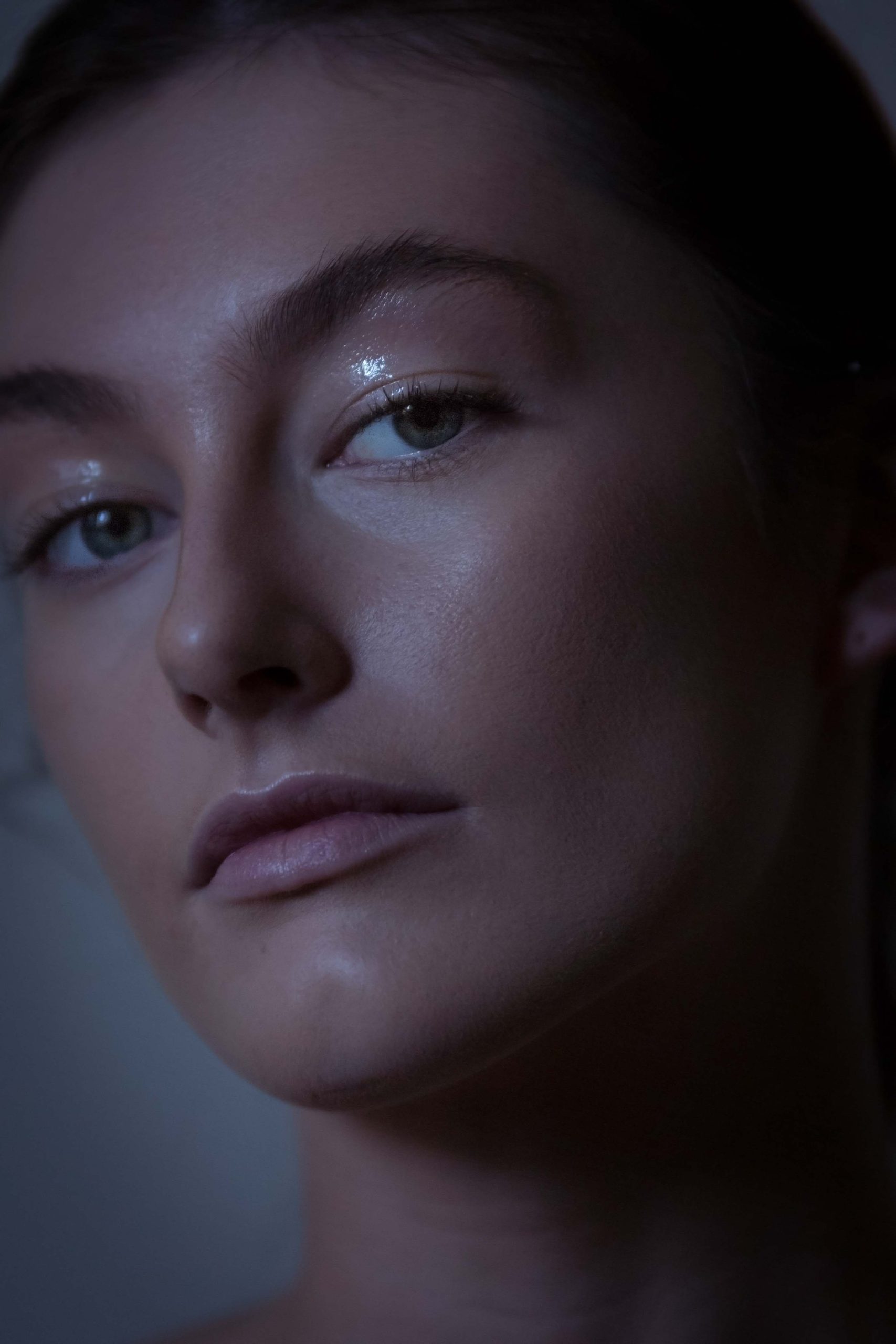Highlighting natural skin texture and expressions in beauty photography portraits by sku studio